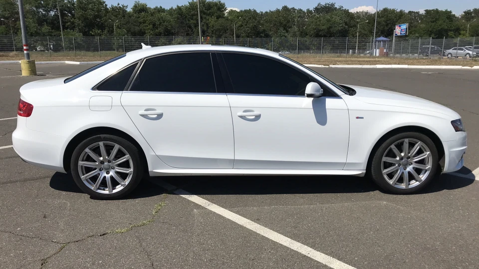 Audi A4 quattro s-line 2.0T 5