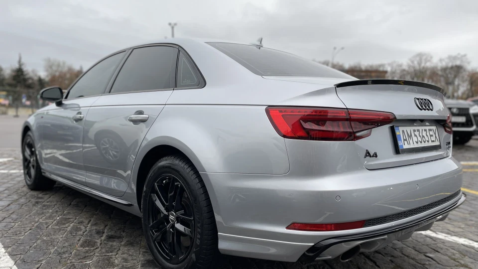 Audi A4 Quattro 2