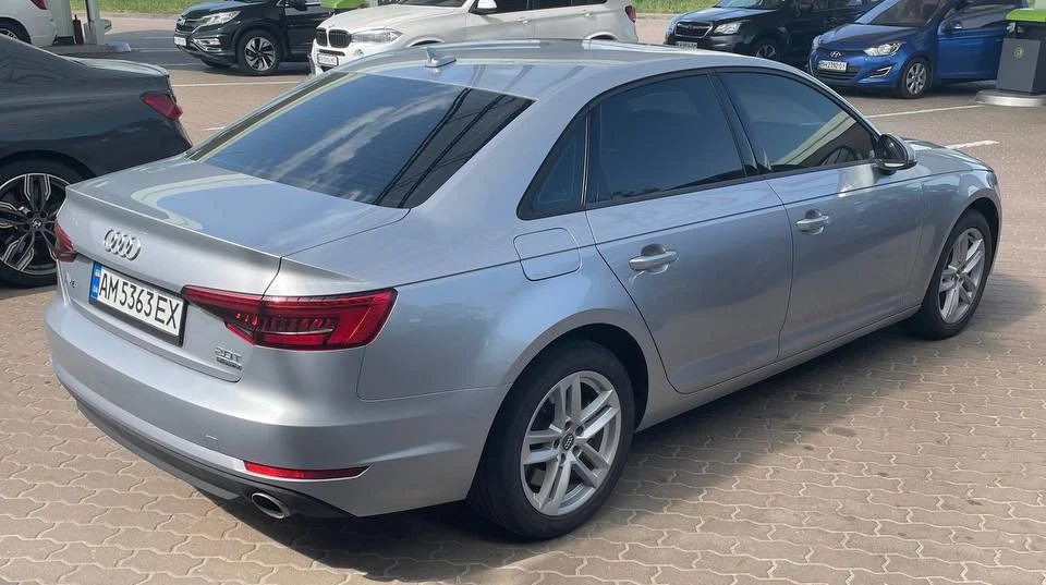 Audi A4 Quattro 4
