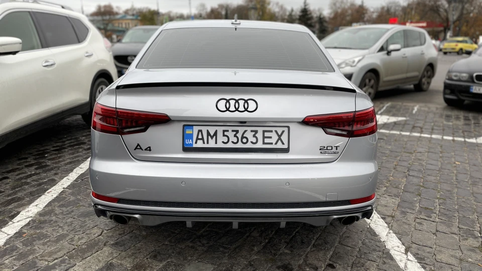 Audi A4 Quattro 5