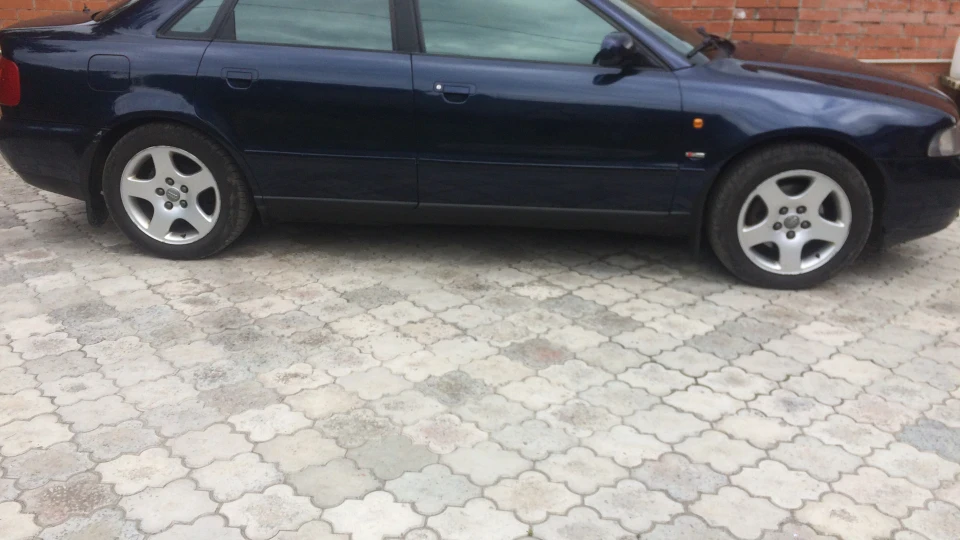 Audi A4 Quattro 4