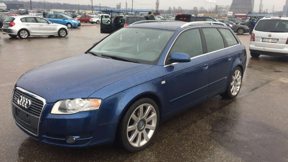Audi A4 S-Line 2.0 TDI 2