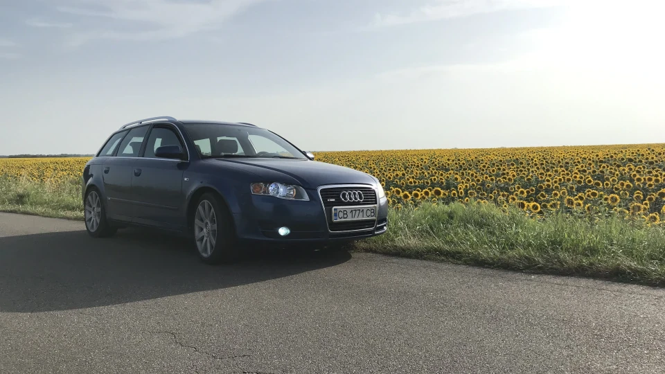 Audi A4 S-Line 2.0 TDI 4