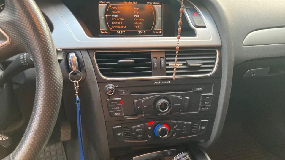 Audi A4 STOP 2