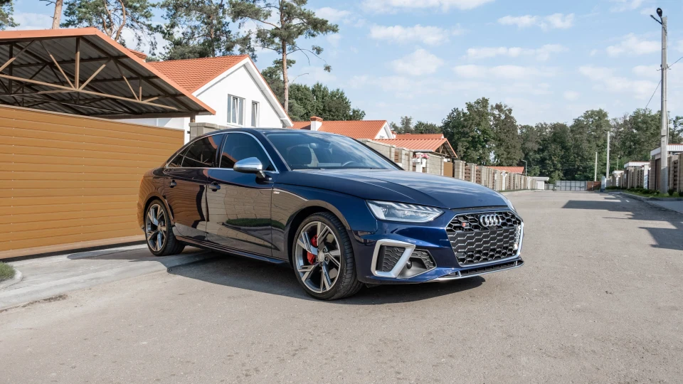Audi A4 Styling S4 2