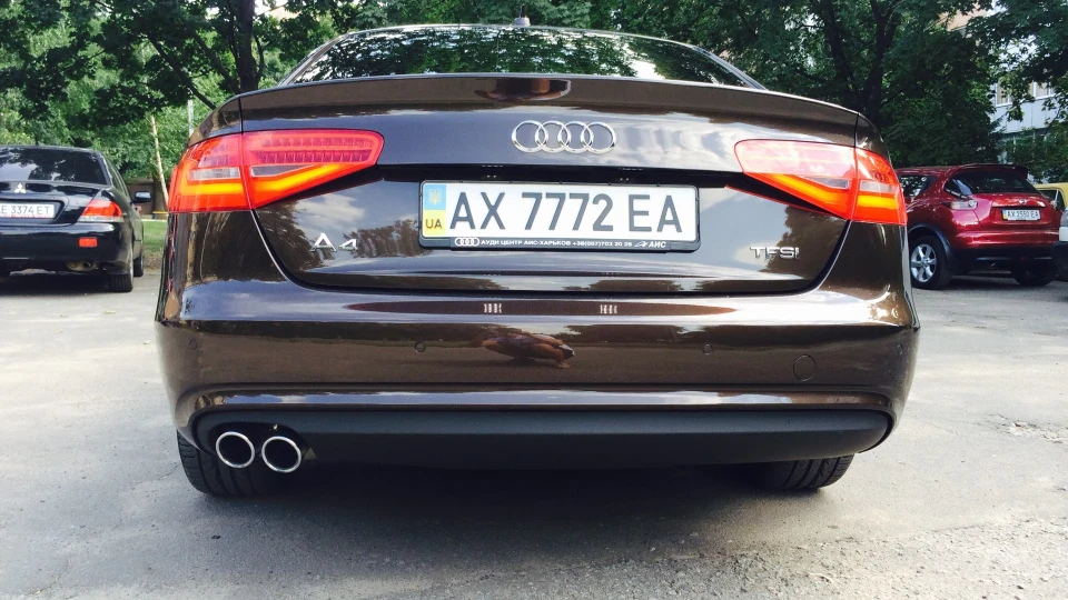 Audi A4 ШуСтрік Revo 4