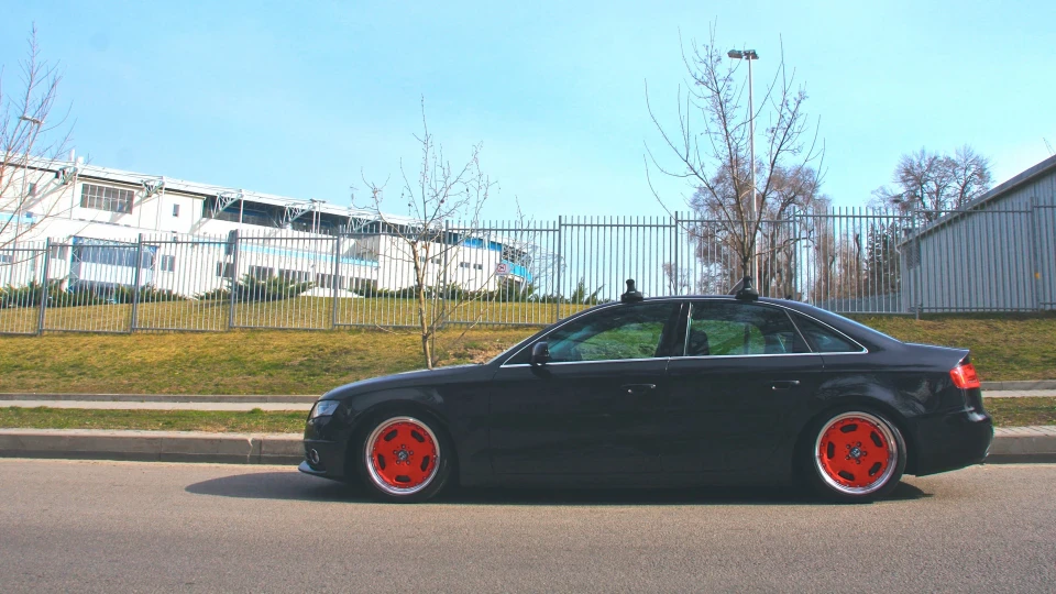 Audi A4 TFSI quattro 2