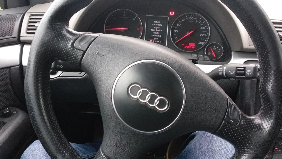 Audi A4 V6 2.5tdi Quattro s-line 2