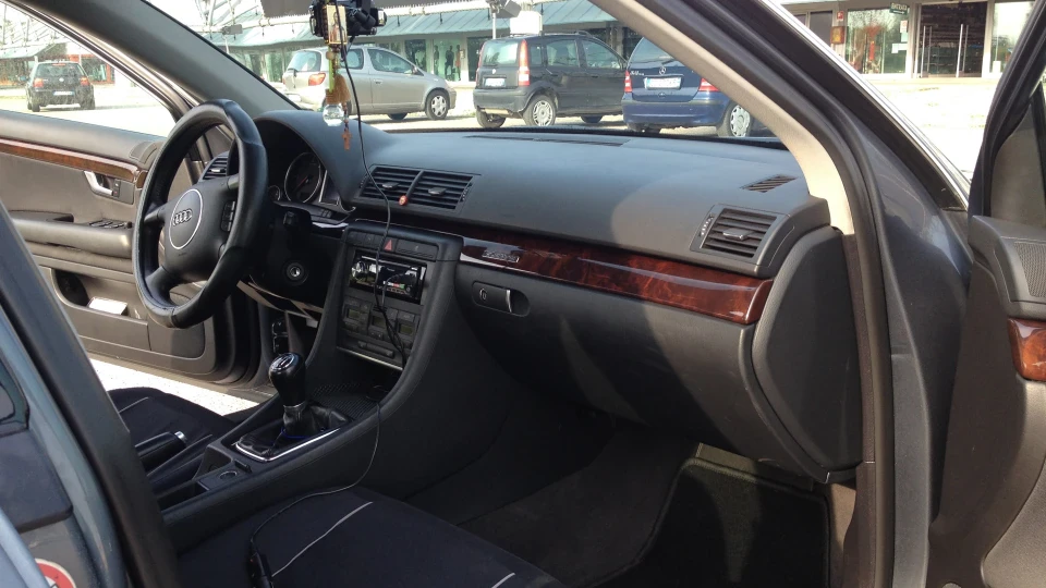 Audi A4 V6 2.5TDI Quattro™ 3