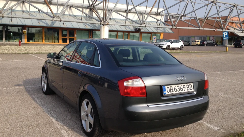 Audi A4 V6 2.5TDI Quattro™ 5