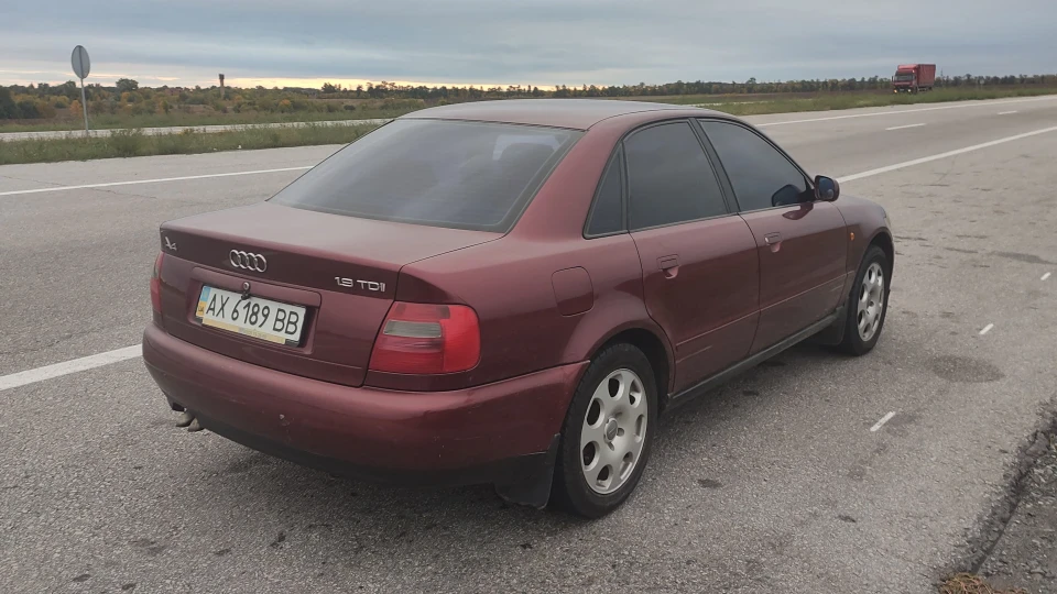 Audi A4 Вишенька