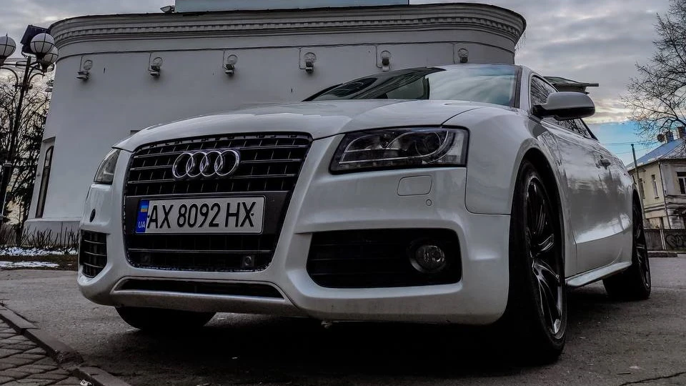 Audi A5 4