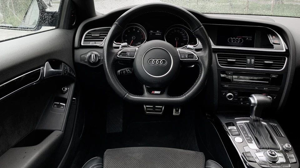Audi A5 S-Line Coupe 5