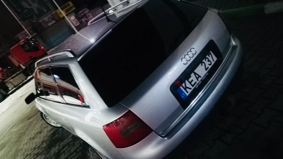 Audi A6 Avant 4