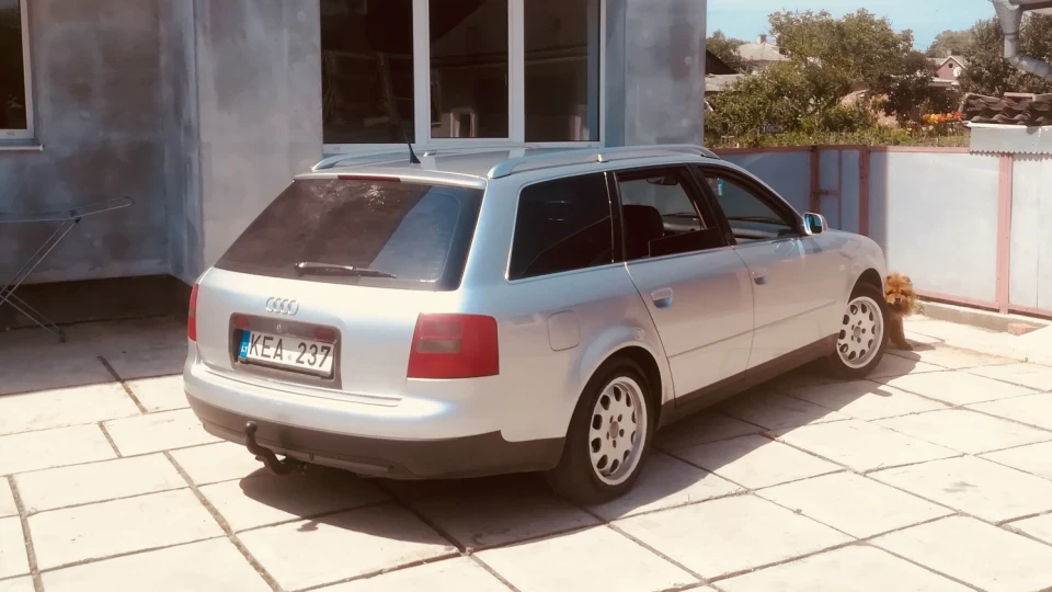 Audi A6 Avant 5