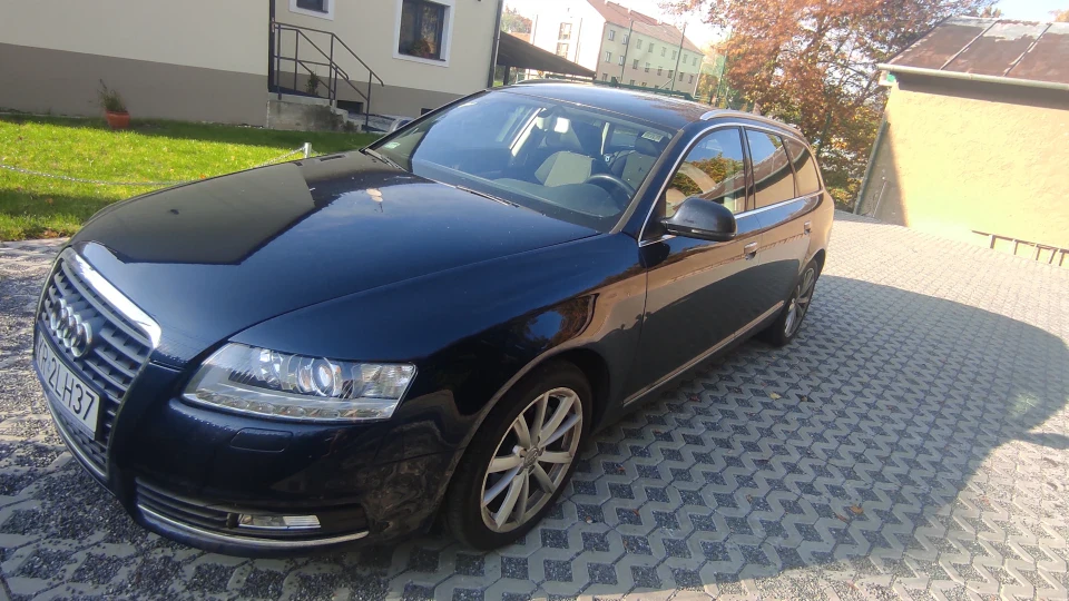 Audi A6 Avant