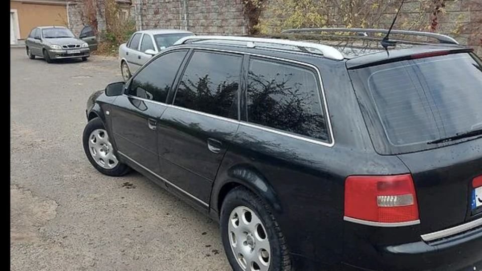 Audi A6 Avant 4