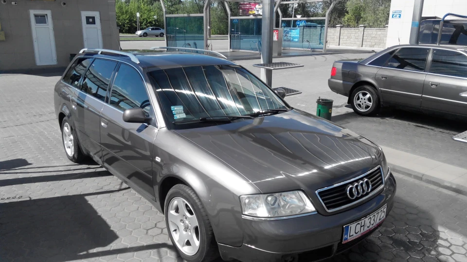 Audi A6 Avant 2
