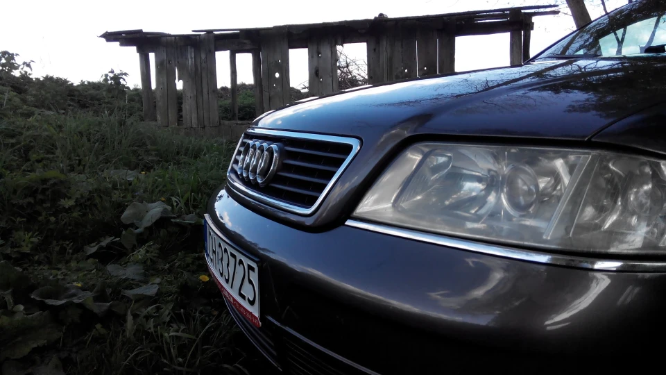 Audi A6 Avant 4
