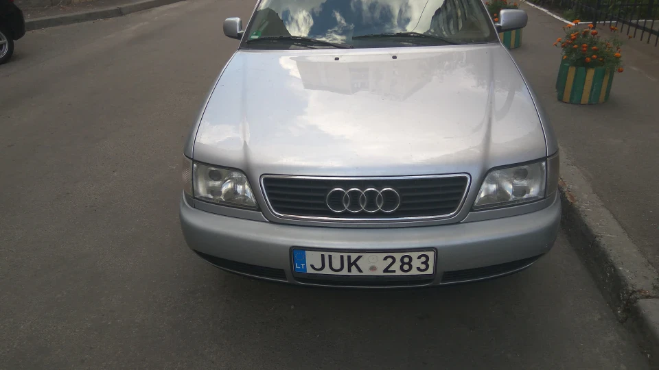 Audi A6 Avant 2