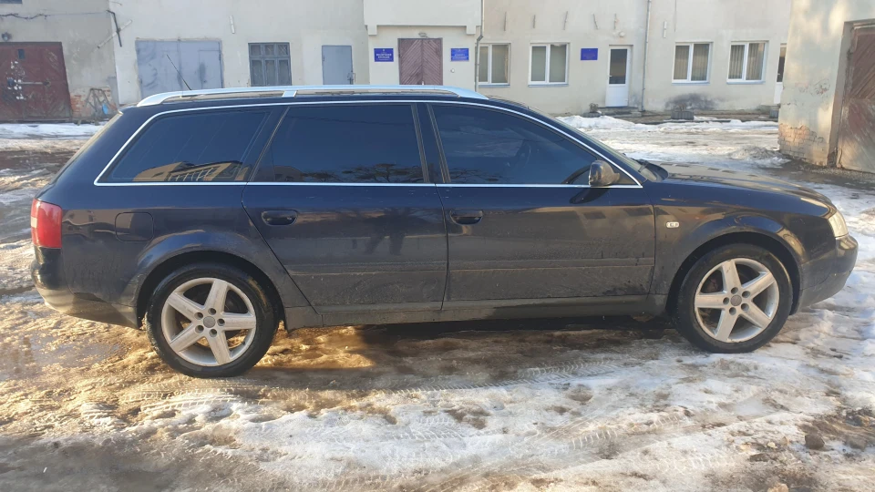 Audi A6 Avant