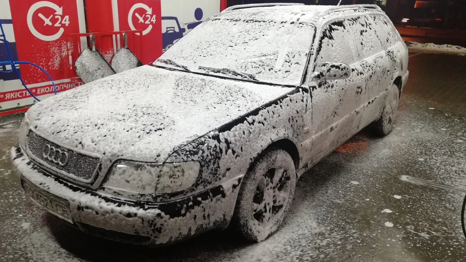 Audi A6 Avant 2