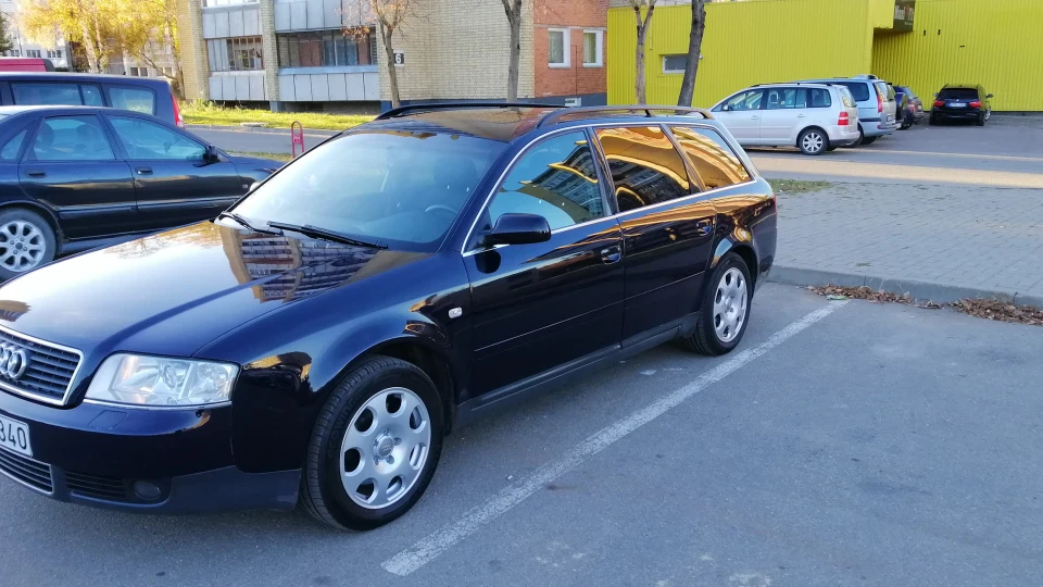 Audi A6 Avant 2