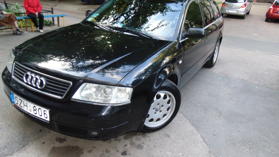 Audi A6 Avant 5