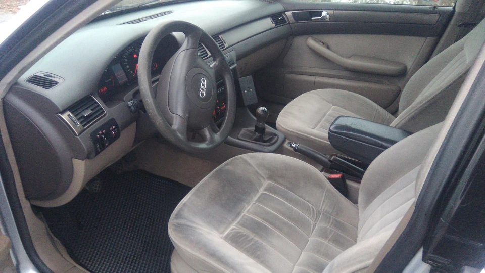 Audi A6 Avant 2