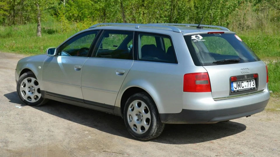 Audi A6 Avant 2