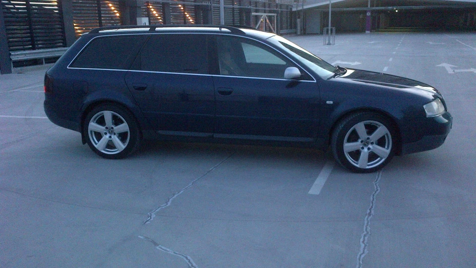 Audi A6 Avant 2
