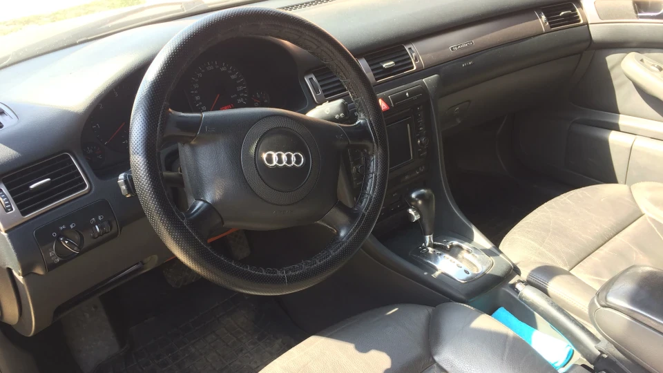 Audi A6 Avant 2
