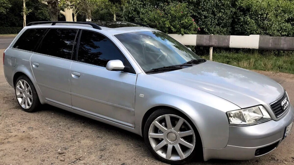 Audi A6 Avant 2