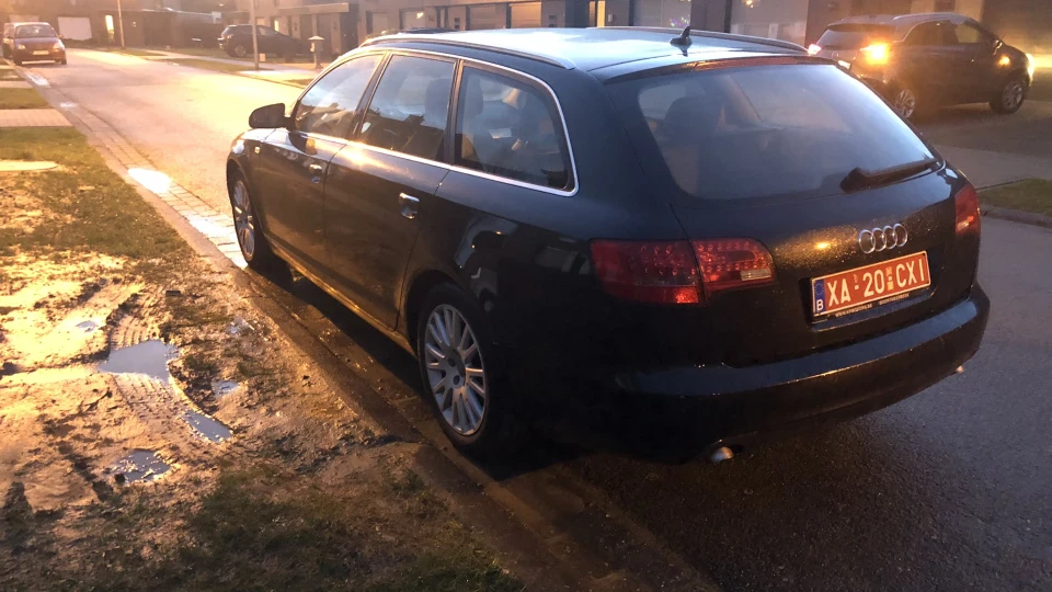 Audi A6 Avant 2.0TDI 2