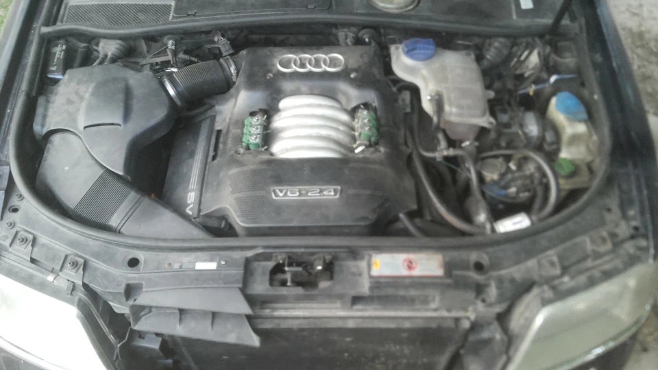 Audi A6 Avant 2.4 Quattro AT