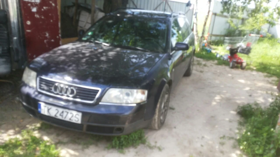 Audi A6 Avant 2.4 Quattro AT 2
