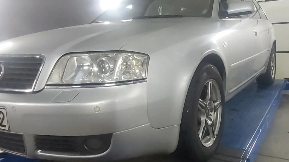 Audi A6 Avant 2.5 тд 2