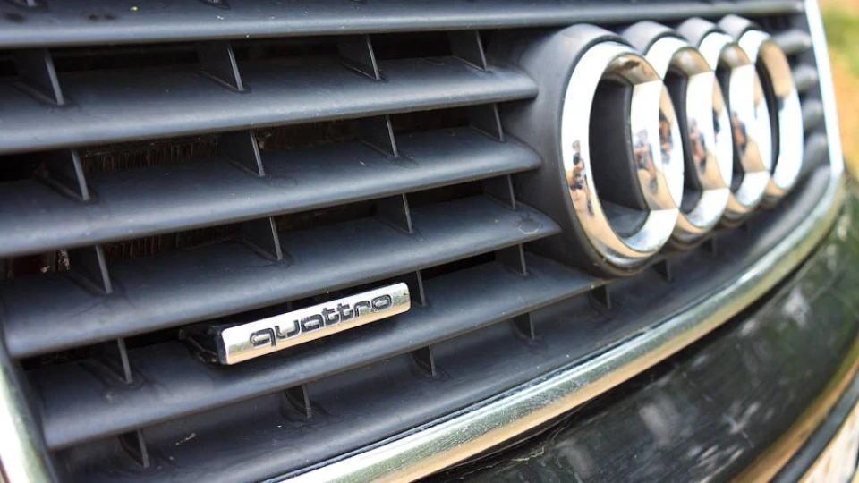 Audi A6 Avant 2.5 TDI avant quattro 5