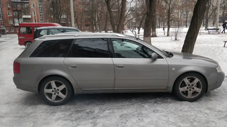 Audi A6 Avant 2.5 TDI Quattro 2