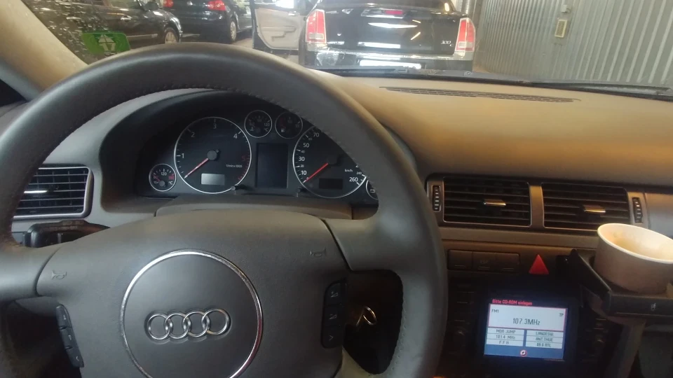 Audi A6 Avant 2.5 TDI Quattro 2