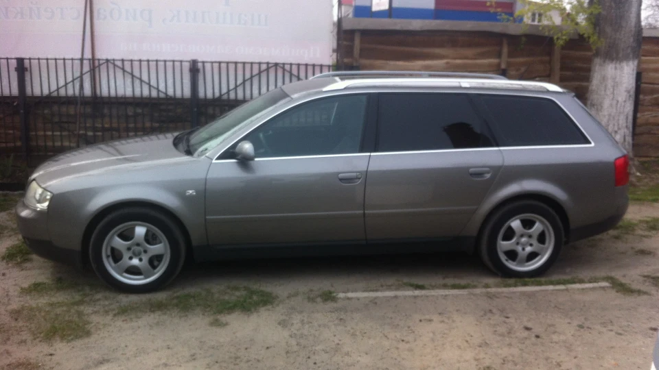 Audi A6 Avant 2.5 TDI