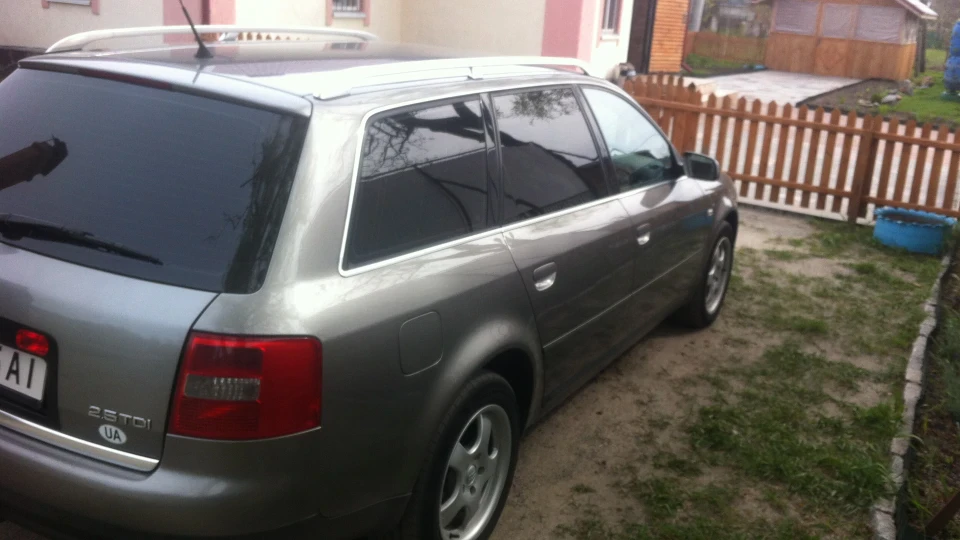 Audi A6 Avant 2.5 TDI 2