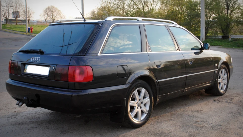 Audi A6 Avant 2.5 TDI 5