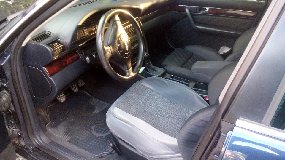 Audi A6 Avant 2.5 TDI 2