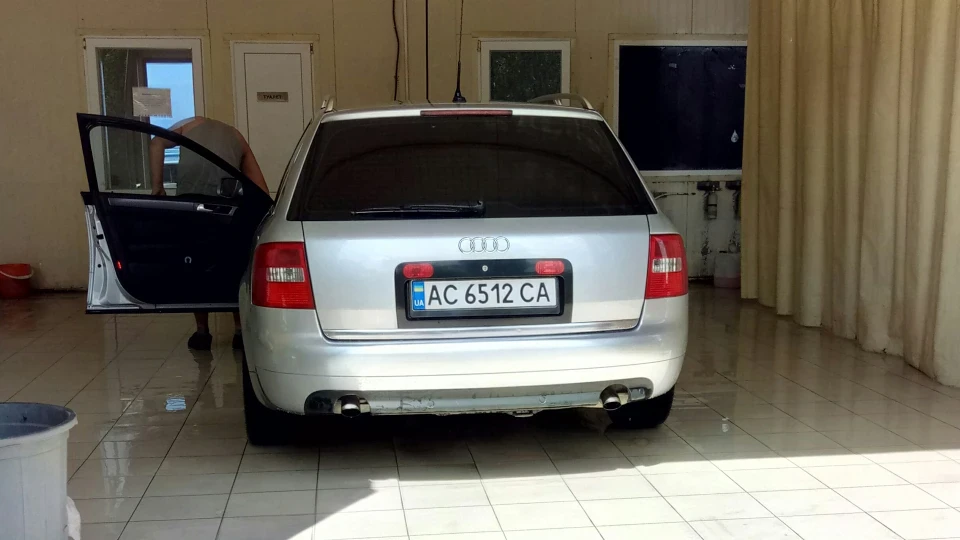 Audi A6 Avant 2.5TDI BAU quattro 2