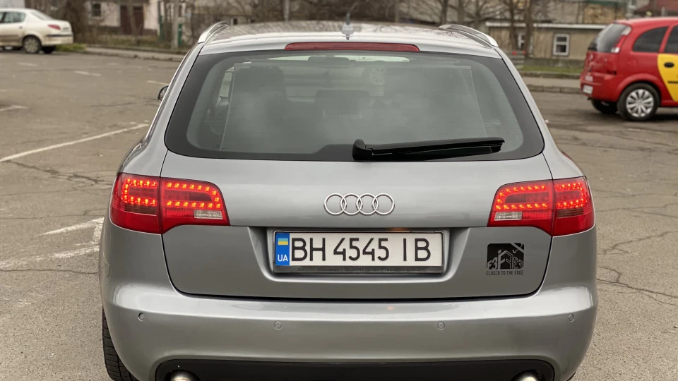 Audi A6 Avant 3.0 TDI quattro 4