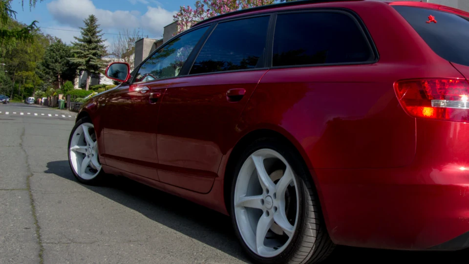 Audi A6 Avant 3.0 2