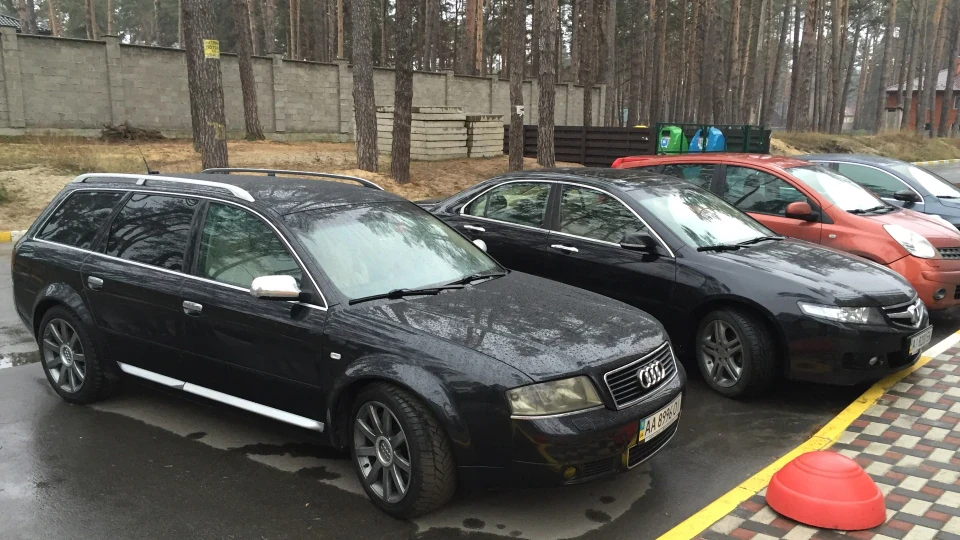 Audi A6 Avant 4.2 Бетмобіль) 5