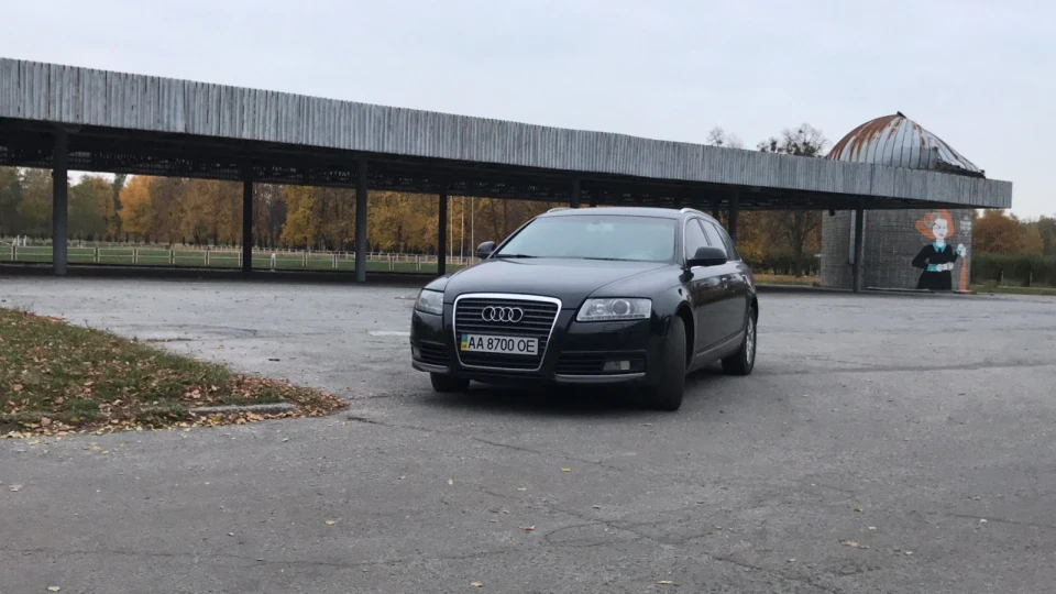 Audi A6 Avant Black saray