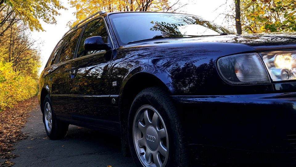 Audi A6 Avant Blue sapphire 2